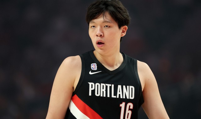 天博体育网站-徐静雨：赛季初杨瀚森有些胖 前十场没打出来影响球队对你的信任